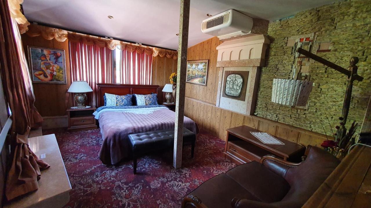 Boutique Hotel Boris Palace & Restaurant プロヴディフ エクステリア 写真