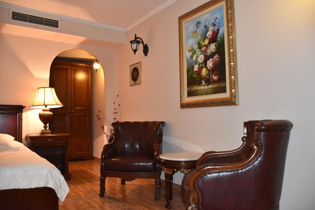Boutique Hotel Boris Palace & Restaurant プロヴディフ エクステリア 写真
